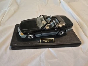 Majorette 1/24 Scale Model Car 4210 - Mercedes 500SL Roadster Black/Grey - Picture 1 of 3