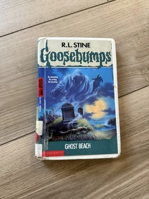 Goosebumps #22 Ghost Beach, Hardcover Ex-Library R.L Stine - Image 1 of 4
