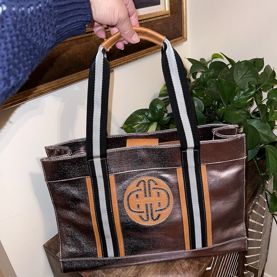 Bolso de Mano Kate Landry Metálico Multicolor con Bolso de Cosméticos - Amplio Foto 1 de 4