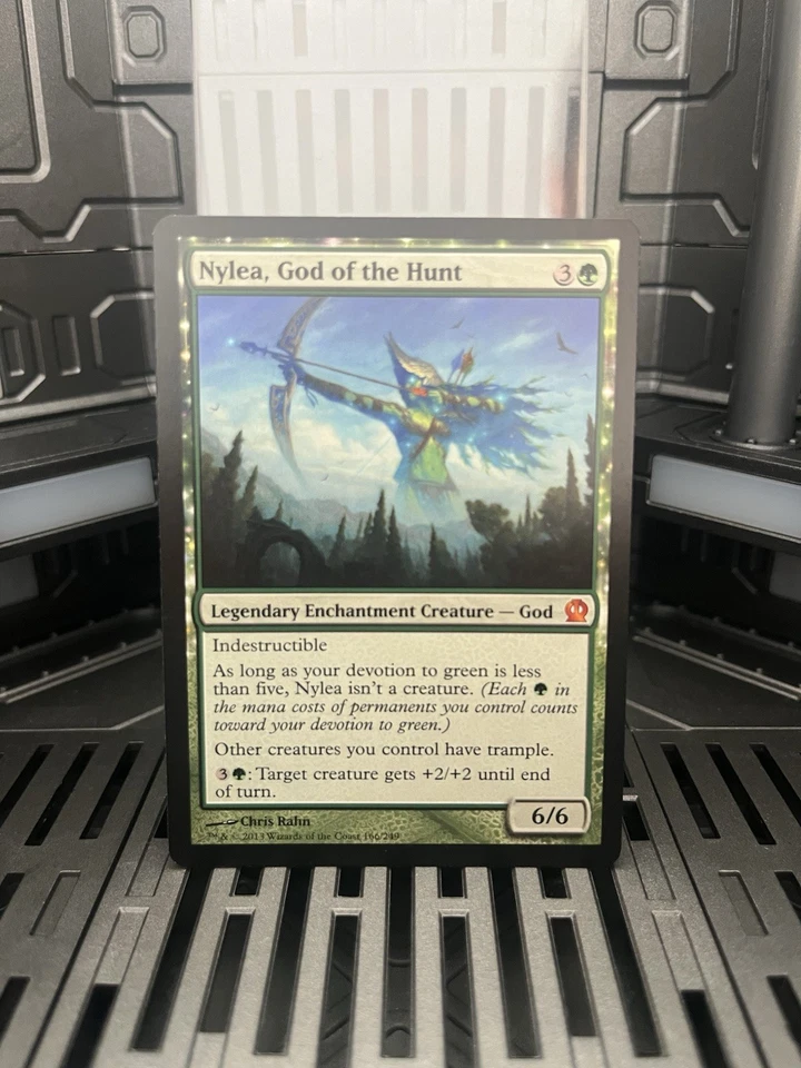 Nylea, God of the Hunt Theros Regular - Image 1 of 2