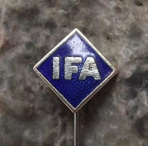 Antique IFA Industrieverband Fahrzeugbau East German Automotive Firm Pin Badge - Picture 1 of 7