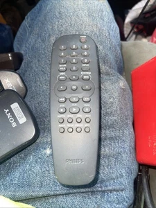 OEM PHILIPS, control remoto Magnavox RC2K14 DVD622, DVD62237, MDV455, DVD726 - Imagen 1 de 1