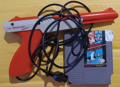 Контроллер Zapper Light Gun NES + Super Mario Bros. Duck Hunt Nintendo треснутая - Изображение 1 из 4