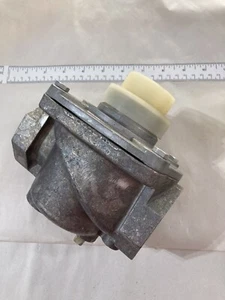 Válvula de gas industrial NOS HONEYWELL V5055A-1012 V5055A1012 (Nuevo stock antiguo) - Imagen 1 de 9