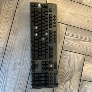 Logitech G915 Wireless Keyboard (no dongle) missing keys *Spares Or Repairs* - Photo 1/6