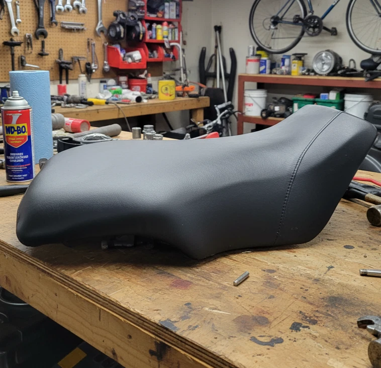 Cubierta de asiento Honda Foreman 400 450 para modelos 1997 a 2004 cubierta de asiento color negro Foto 1 de 1