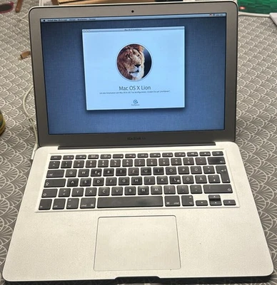 MacBook Air 13" LATE-2010 - A1369 EMC2392 2GB RAM 256GB SSD Core2Due 2.13 GHz - Bild 1 von 4