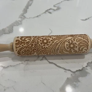 NEW Rolling Pin Embossed with FOLK FLORAL Pattern for Baking Engraved Cookies - Picture 1 of 2