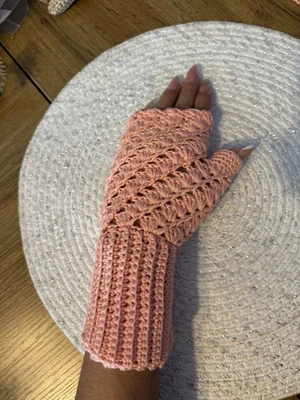 Guantes sin dedos bohemios melocotón hechos a mano, talla única. Estilo único Foto 1 de 3