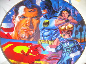 WARNER BROS JUSTICE LEAGUE SUPERMAN BATMAN FLASH JLA Collector's Plate statue