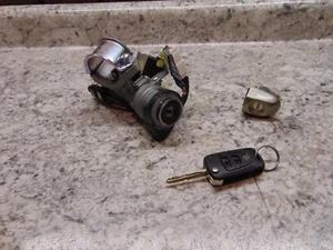 2010-2013 KIA SOUL MANUAL IGNITION SWITCH LOCK CYLINDER W/ KEY & DOOR LOCK - Picture 1 of 5