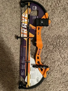 Brave Youth Compound Archery Bow - Picture 1 of 3