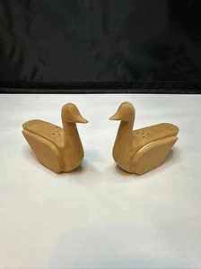 Hand Carved Wooden Folk Art Duck Salt And Pepper Shakers - Picture 1 of 3