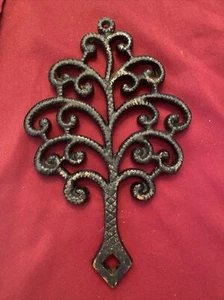 Trivet de hierro fundido 1951 JZH remolinos árbol genealógico John Zimmerman Harner de colección - Imagen 1 de 2