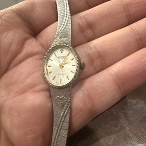 Working NELSONIC Diamond Quartz 18mm Oval Women’s Silver w/ Gold Tone Watch VTG - Picture 1 of 11