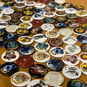 🟢 Harry Potter Pin Badges Sets Lots (15 Different Unique Pin Badges) - Picture 1 of 12