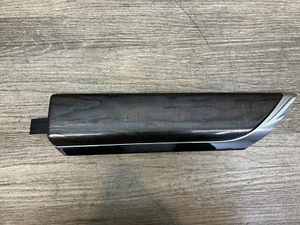 2019-2023 Chevrolet Silverado Applique - Driver's Side (LH) OEM Part #84631246 - Foto 1 di 13