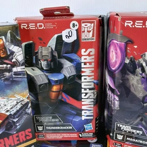 Hasbro TRANSFORMERS G1 Film R.E.D. (2022) THUNDERCRACKER nuovo e sigillato ROSSO - Foto 1 di 1