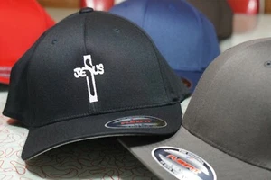 Cruz personalizada Sombrero bordado FLEXFIT Beato Religioso Cristo Jesús camisa - Imagen 1 de 7