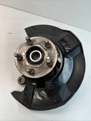 2016 -2022 TOYOTA PRIUS FRONT LEFT SPINDLE KNUCKLE HUB OEM Foto 1 de 4
