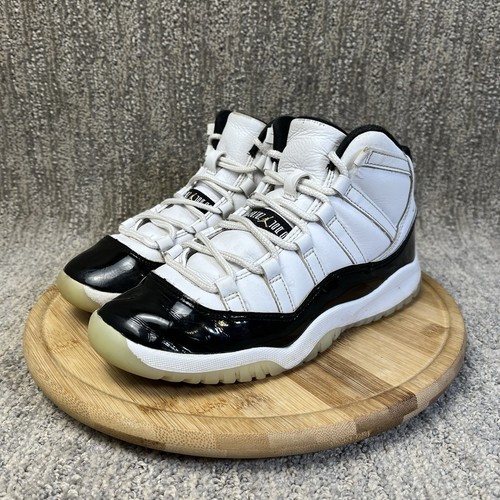 Scarpe da basket Nike Air Jordan 11 giovani ragazzi taglia 3 anni bianche sneakers 378039 170