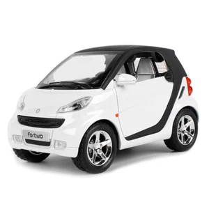 1:24 Smart ForTwo Metall Die Cast Modellauto Weiß Spielzeug Pull Back - Bild 1 von 2