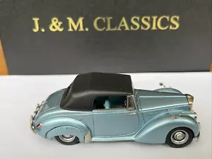ALVIS TA21 DROPHEAD OPEN 1953 1/43 MODELLO IN METALLO BIANCO DI J & M CLASSICS - Foto 1 di 14
