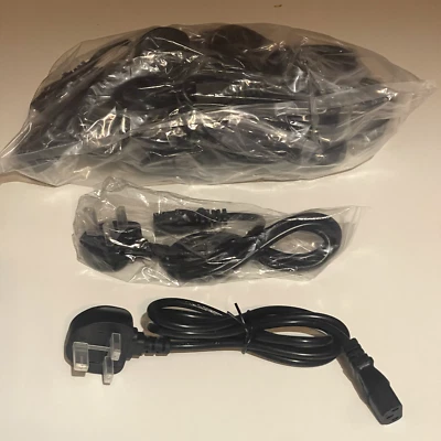 IEC Power lead, 1.5m, IEC C13 (female), 3-Pin 13A fused UK plug, bag of 10 - Image 1 of 4