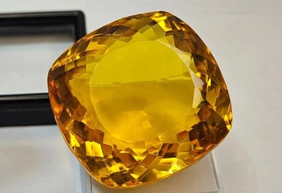 VVS Quality Yellow Topaz Cushion Cut 150+ Ct Natural Loose Certified Gemstone - Image 1 of 4