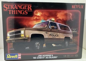 Revell Stranger Things Jim Hopper's 1985 Chevy K5 Blazer 1:25 model car kit - Picture 1 of 6