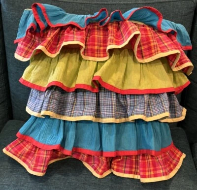 ALMOHADA DE TIRO Pier 1 para niños-brillante multicolor-boho-capas-volantes-tartán juvenil Foto 1 de 4