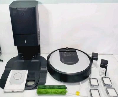 iRobot Roomba i6  Robot Vacuum Cleaner with base Virtual Wall And More - Image 1 of 4