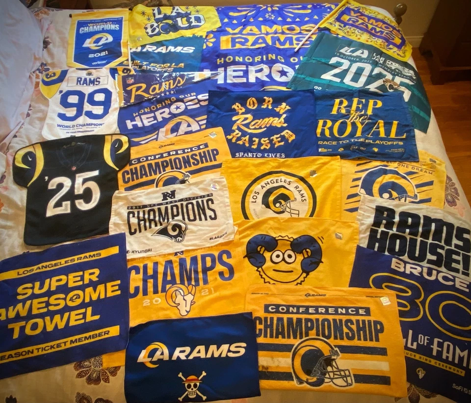 LA Rams 2016-2025 23 piezas Stadium Souvenir Collection: Toallas, banderas y banderines Foto 1 de 4