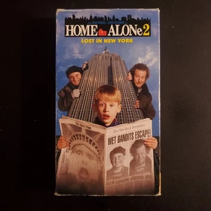 Home Alone 2: Lost in New York VHS Used Tape In Good Condition Worn Sleeve - Picture 1 of 11