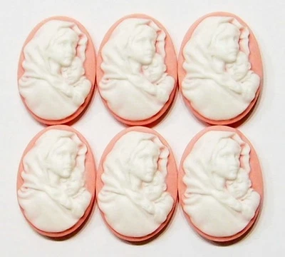 8 винтажных белых поверх розовых камео кабошон 25x18 мм с изображением Мадонны, держащей Иисуса - Изображение 1 из 4