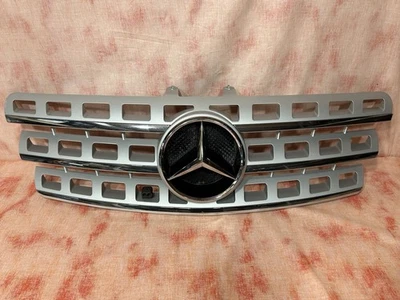 Conjunto de parrilla capó radiador Mercedes-Benz W164 ML350 ML550 2009-2011 FABRICANTE DE EQUIPOS ORIGINALES Foto 1 de 4