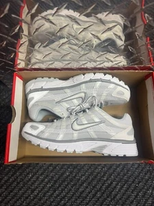 WMNS Nike P-6000 Metallic Summit White Gray FV6603-101 Women's Size 9.5 Men 8 - Picture 1 of 8