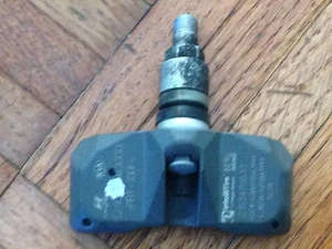 Hyundai Kia TIRE PRESSURE SENSOR TPMS Factory OEM 52933-4D000 - Picture 1 of 5