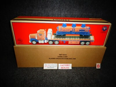 Camión de plataforma Lionel Trains 2001 y vagón cisterna de 3 cúpulas hecho en Taylor TMT-18410 NUEVO Foto 1 de 4