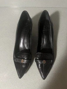 Zapatos de salón Tory Burch Paten de cuero con tacón de gatito talla 8 M negros - Imagen 1 de 10