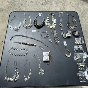Großes Konvolut Traci Lynn Modeschmuck Halsketten, Armbänder, Ohrringe - Bild 1 von 11