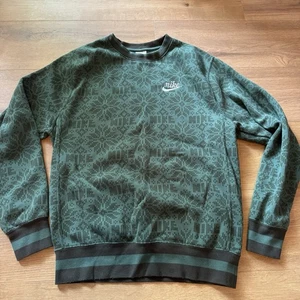Nike Herren klein grün Rundhalsausschnitt Sweatshirt Urlaub Weihnachten Pullover - Bild 1 von 8