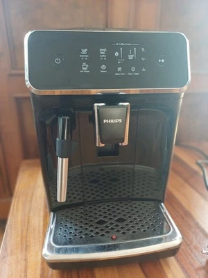 Philips EP2221/40 Kaffeevollautomat, Milchaufschäumdüse, 1500W, Schwarz - Bild 1 von 4