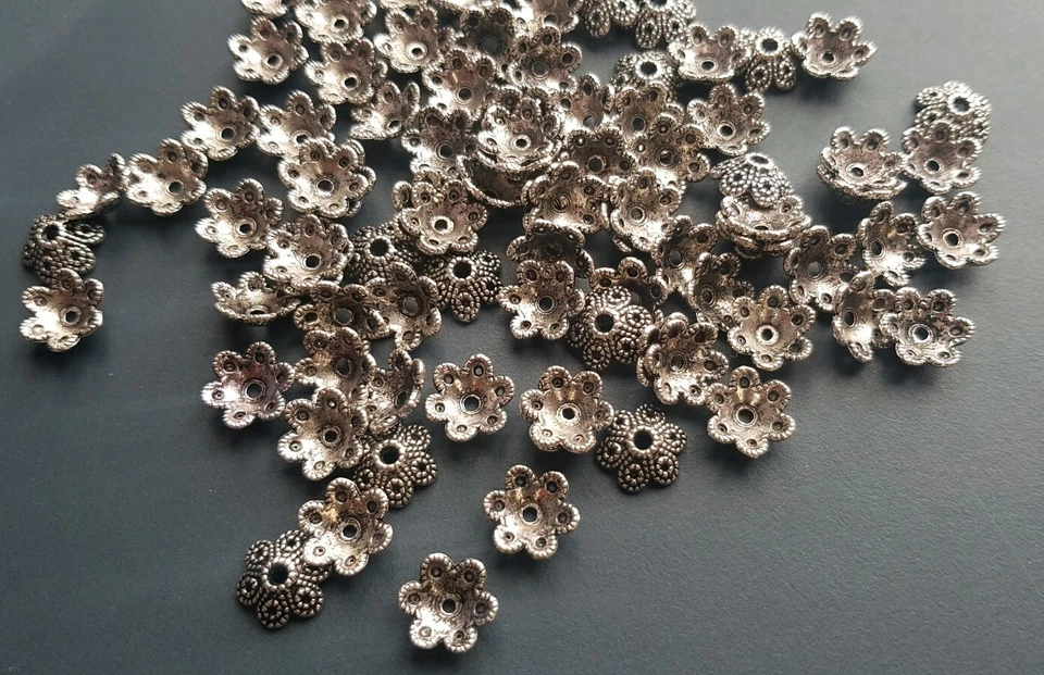 50 pz SEPARATORI 9 mm perline DISTANZIATORI spacer copri ARGENTO TIBETANO fiore - Immagine 1 di 1