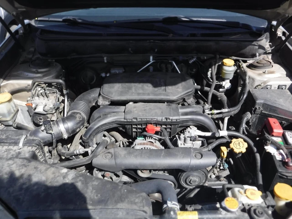 Used Fuel Injection Throttle Body fits: 2010 Subaru Legacy Throttle Valve Assemb Foto 1 de 4