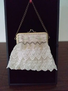 Vintage Seed Bead Kiss Lock Lace Flowers Coin Purse Chain Strap Change Bag Ecru - Picture 1 of 5