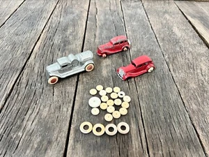 3 Vintage Metal Toy Cars And 23 Extra White Tires - Vintage Toy Cars - Tootsie - Picture 1 of 13
