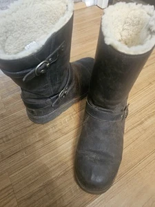 UGG Stiefel 1001733 Lammfell braun Leder Damengröße 9 wasserdicht - Bild 1 von 4