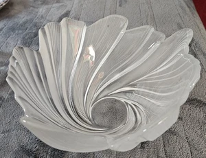 Mikasa Spun Silk Bowl Frosted Centerpiece - Picture 1 of 2