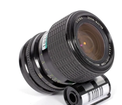Sigma Zoom MC 35-70mm F2.8-4 zoom lens for Konica AR mount #1025 - Image 1 of 4
